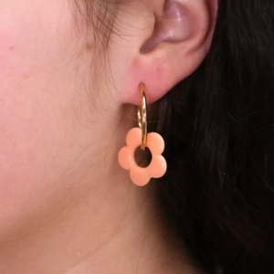 boucles d'oreilles fleurs peach fuzz