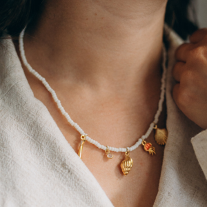 collier charms perles Miyuki Cloud Dancer