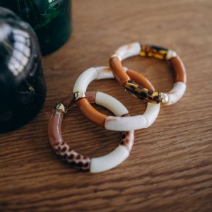idée de bijoux en résine pour marché de Noël 