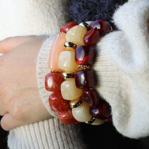 Bracelet &eacute;lastique avec perles cubes irr&eacute;guliers en r&eacute;sine