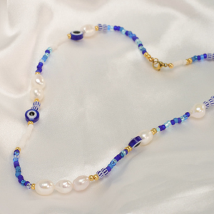 collier bleu style marin en rocailles