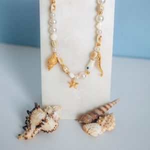 collier breloques th&egrave;me marin