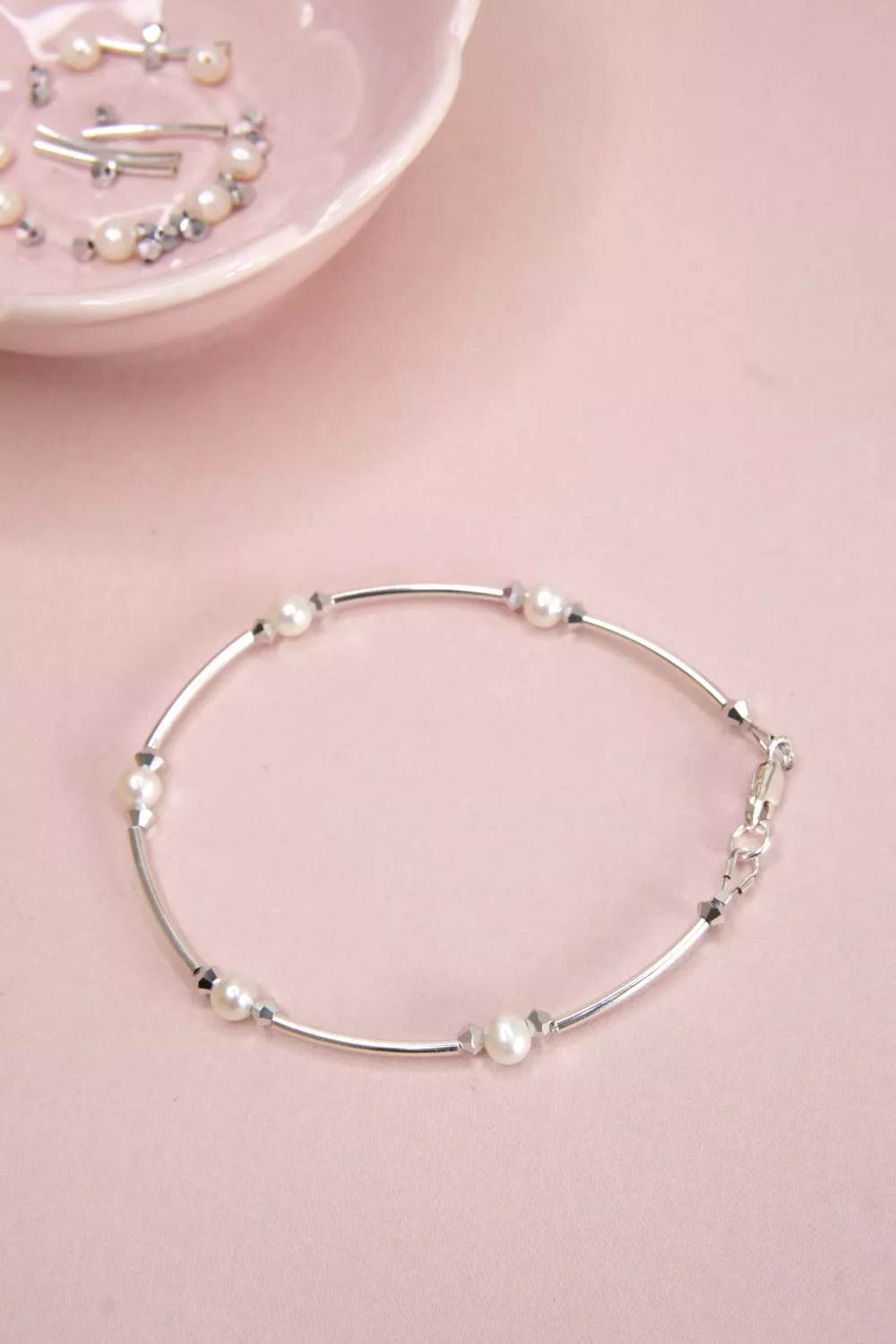 Semi-rigid 925 silver bracelet with freshwater pearls