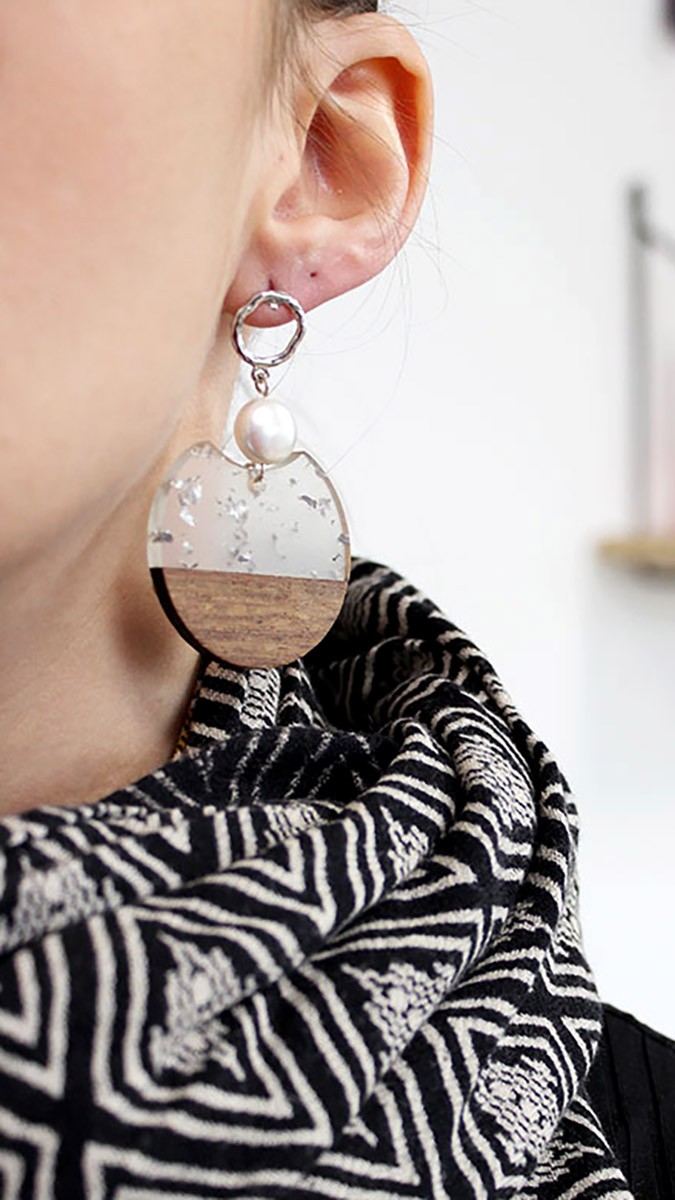 Schema  Wood imitation resin dangling earrings with silver fragments
