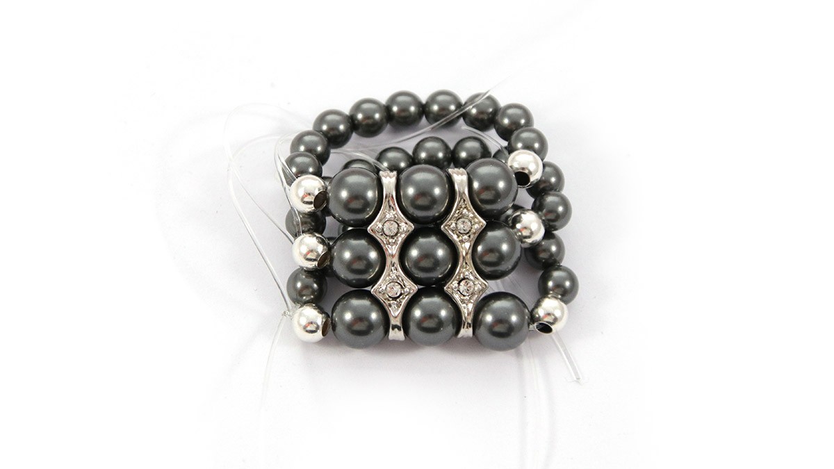 3-row elastic ring with pearly pearls : Step 3