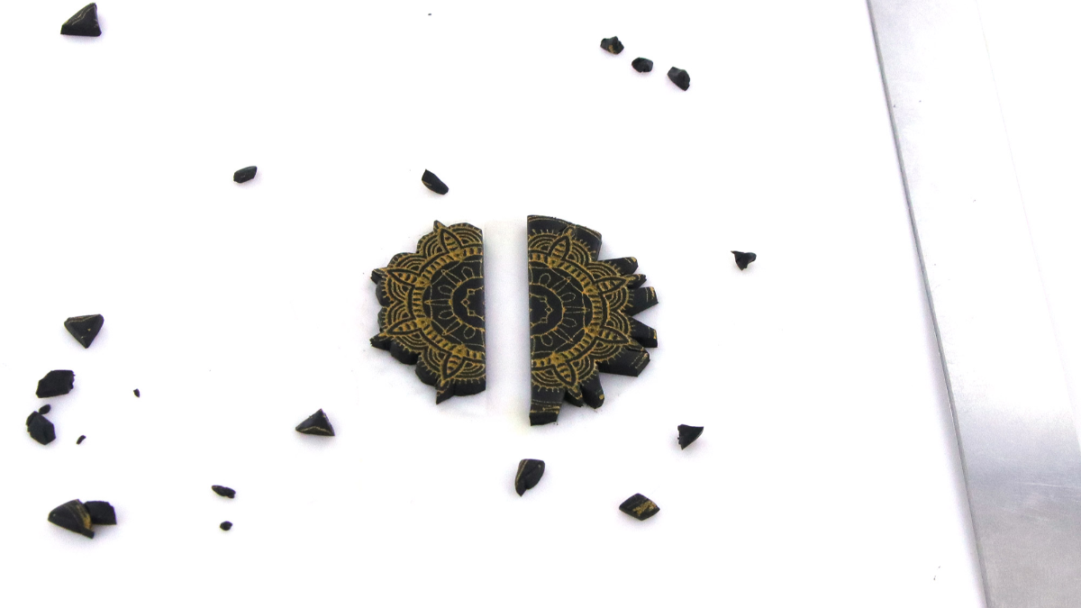 Ethnic and refined polymer clay earrings : Step 4