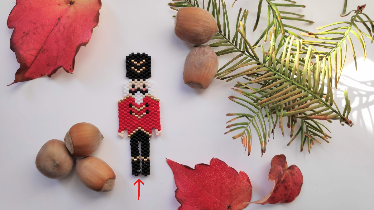 DIY weaving Christmas brickstitch pattern Nutcracker beads Miyuki Delicas : Step 1 DIY weaving Christmas brickstitch pattern Nutcracker beads Miyuki Delicas : Step 1