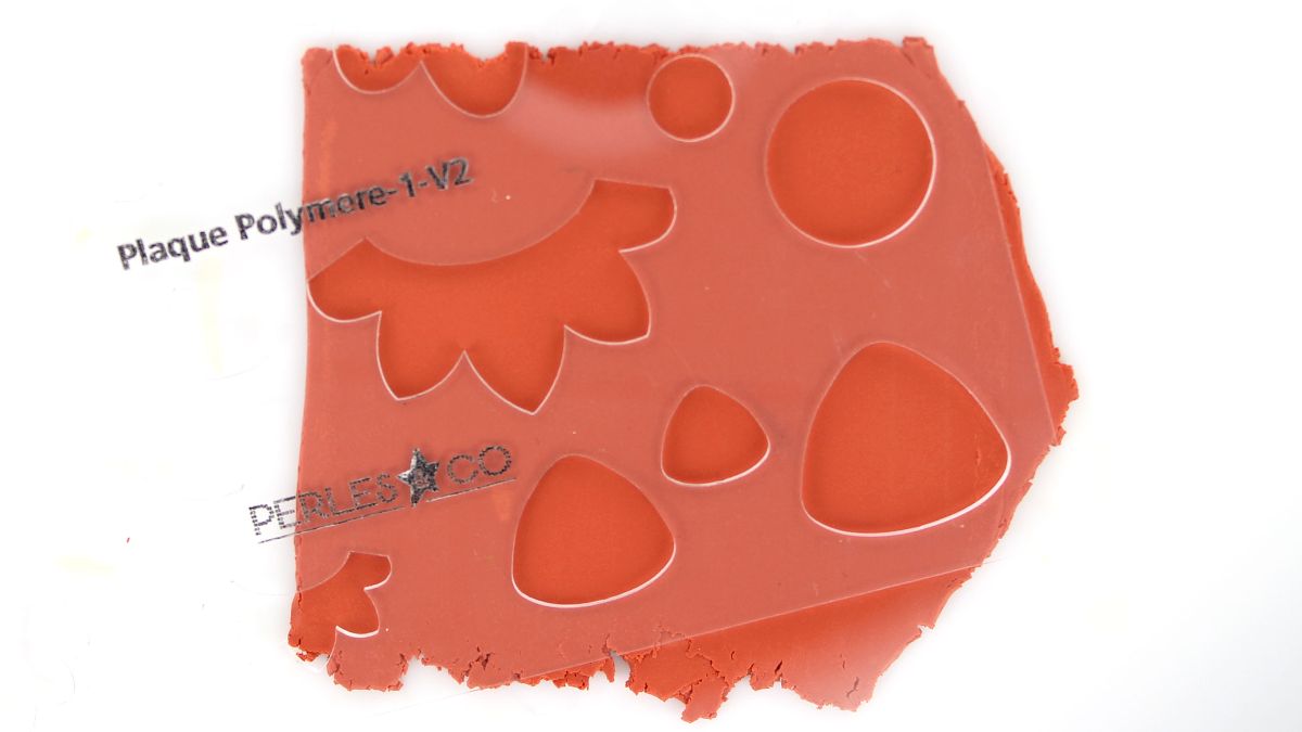 Flower template earrings Perles and Co : Step 1