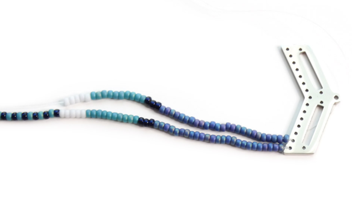 Multi strands long necklace with blue and turquoise miyuki seed beads : Step 3