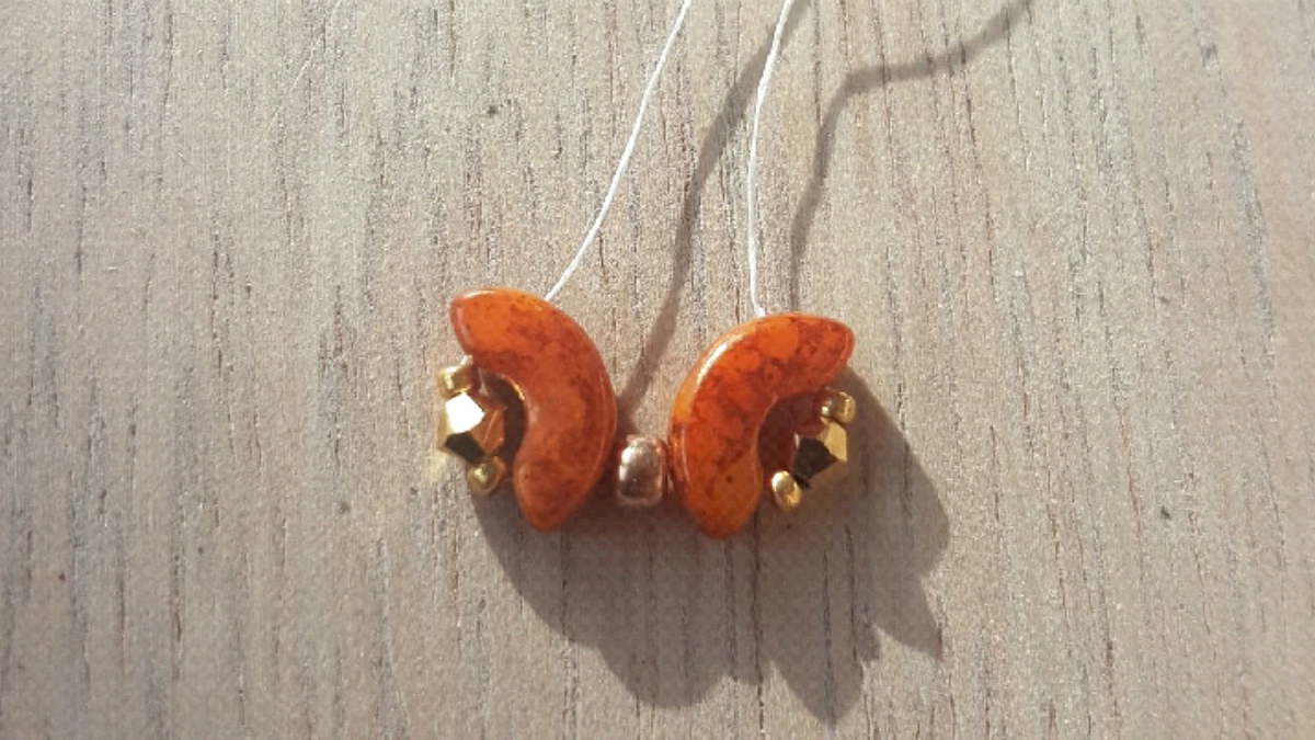 Chic party bracelet with Starbeads and Arcos beads by Puca : Step 2