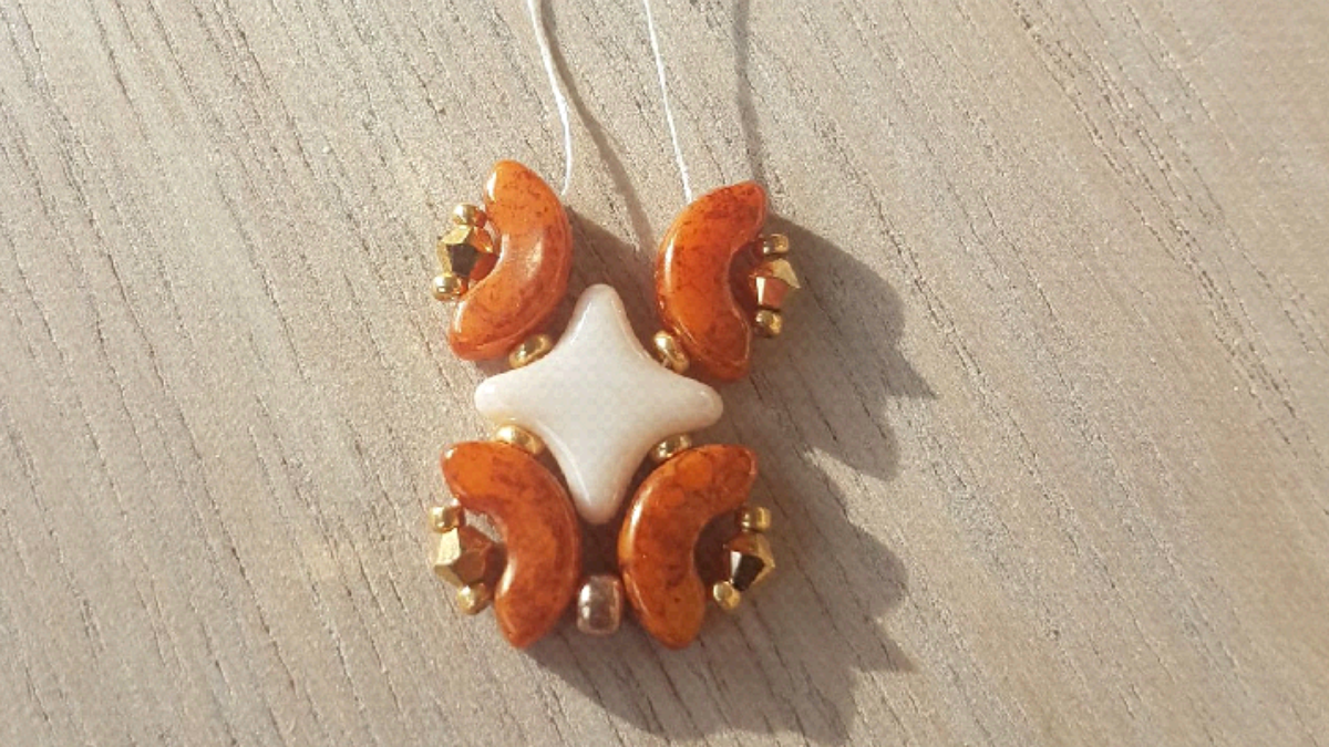 Chic party bracelet with Starbeads and Arcos beads by Puca : Step 5