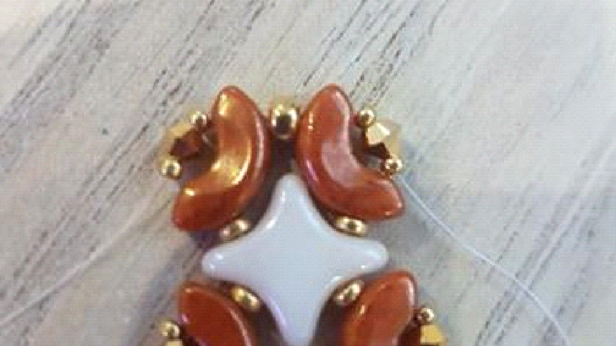 Chic party bracelet with Starbeads and Arcos beads by Puca : Step 6