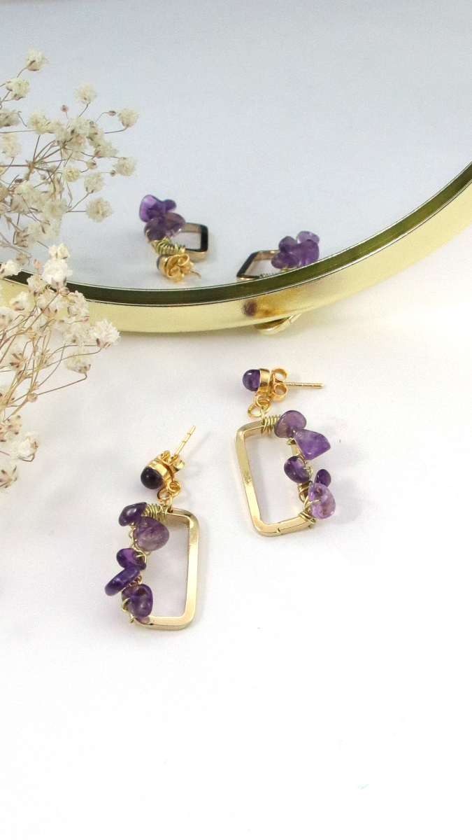 Schema  DIY dangling earrings with amethyst gemstones