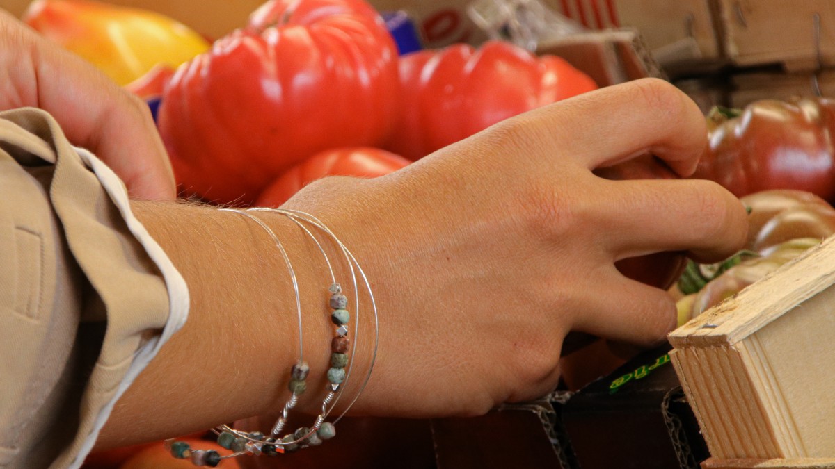 925 Sterling Silver Weekly Bracelet with Gemstones - African Turquoise and Howlite 925 Sterling Silver Weekly Bracelet with Gemstones - African Turquoise and Howlite