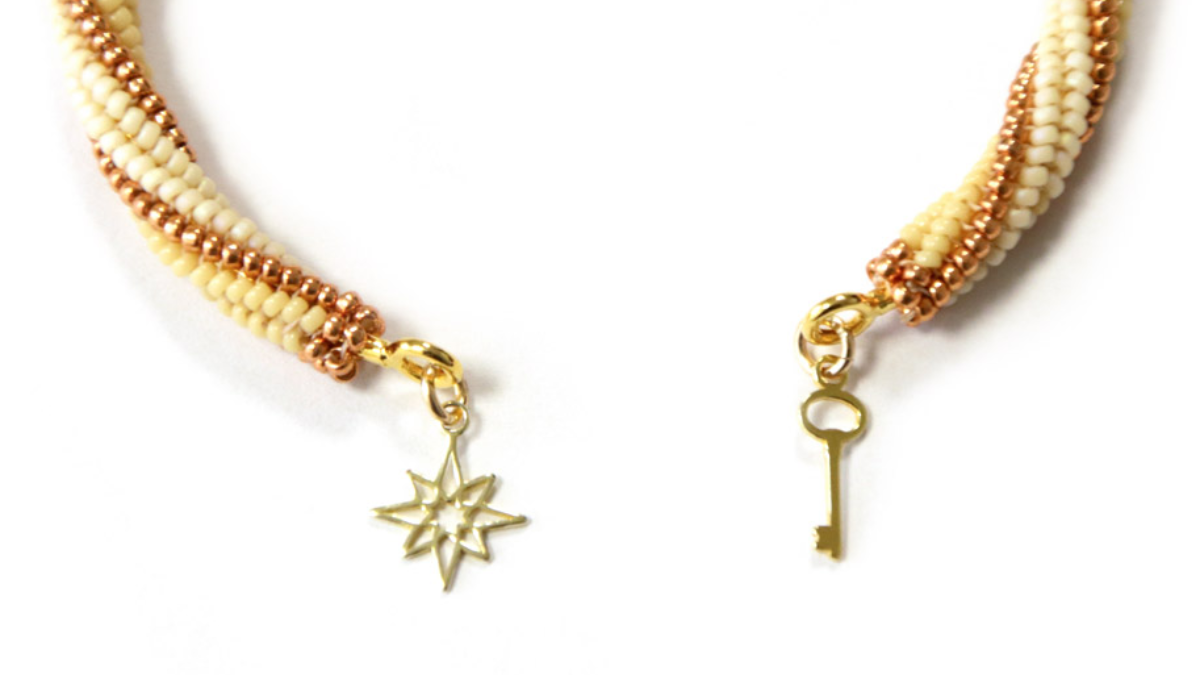 Twisted herringbone weave bracelet with Miyuki seed beads 15/0 : Step 12