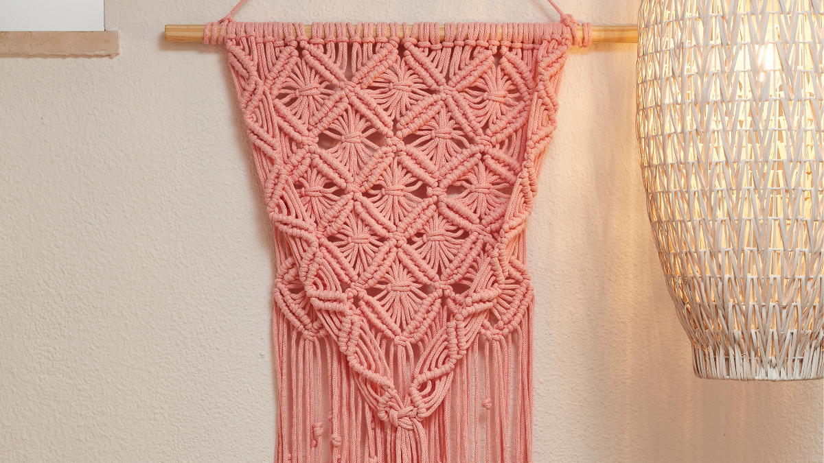 Schema  DIY Trendy wall hanging in macramé knots