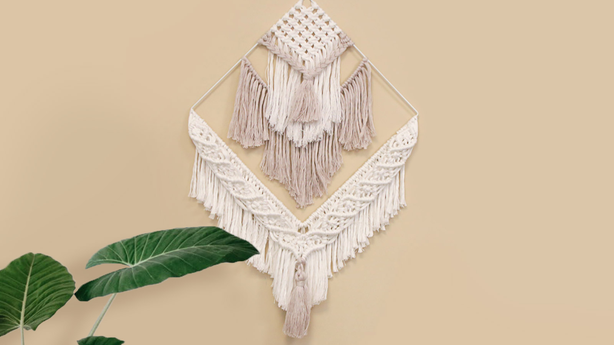 Macramé Decorative Tutorial with fringes on square suspension
