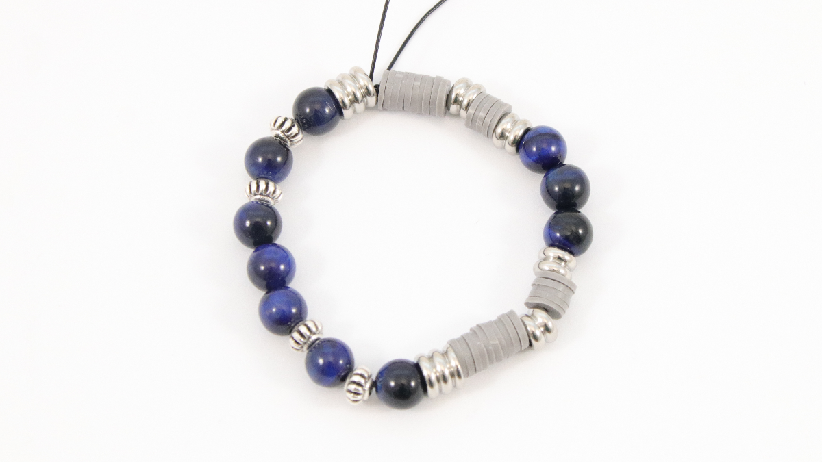 Men's elastic bracelet with blue tiger eye gemstone beads : Step 2