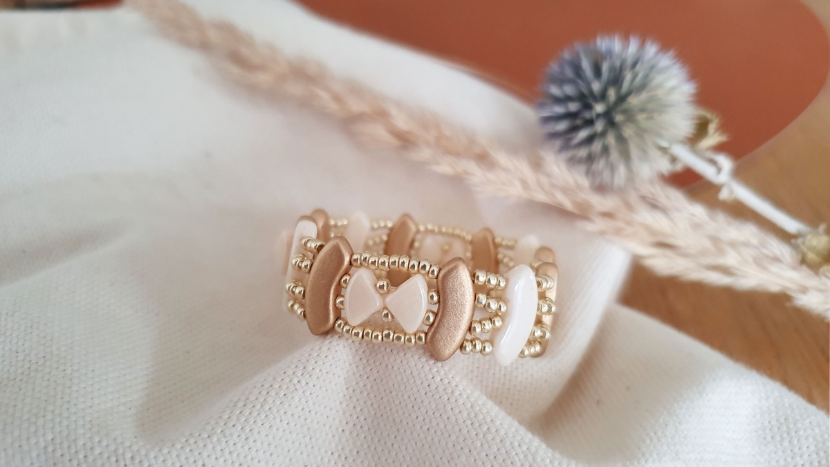 Glass bead bracelet PieDuo and QuadBow Glass bead bracelet PieDuo and QuadBow