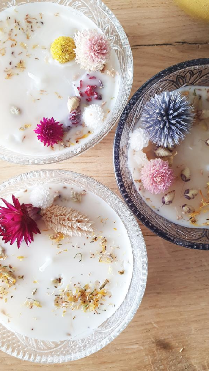 Schema DIY Scented candle with dried flowers Schema DIY Scented candle with dried flowers