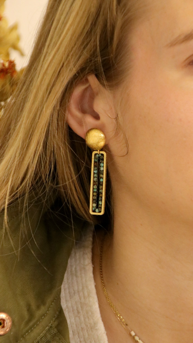 Schema  Long rectangle earrings with african turquoise beads