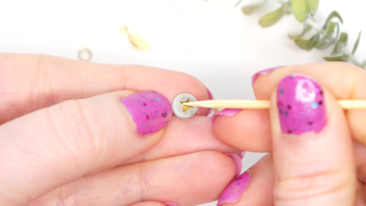 Amazonite cabochon gold-plated ring with gold star : Step 1 Amazonite cabochon gold-plated ring with gold star : Step 1