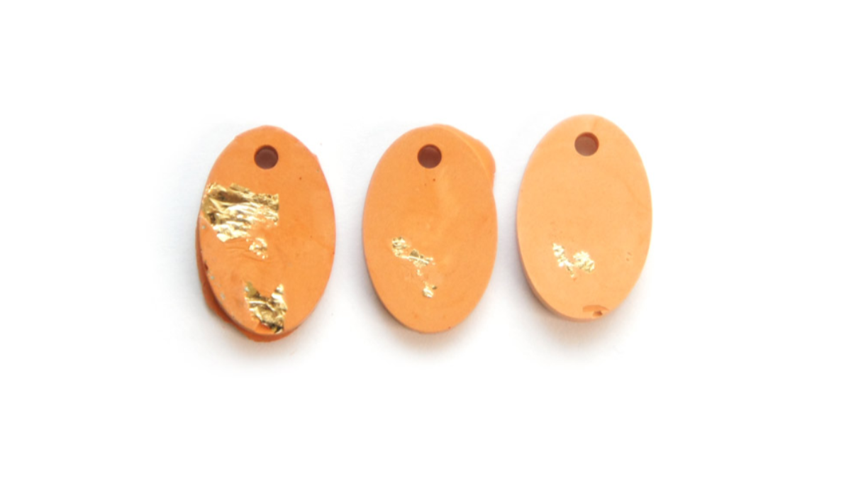 Earrings tutorial with Raysin Casting Powder imitation ceramic : Step 3