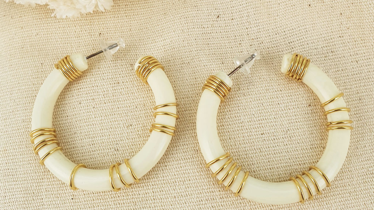 Schema  Resin Creole earrings with gold rings