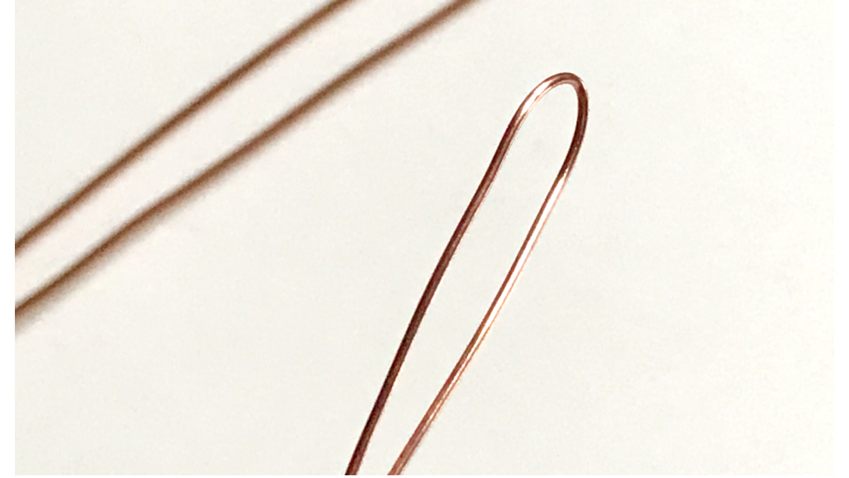 Wire wrapped pendant with gemstone cabochon and copper wire : Step 2