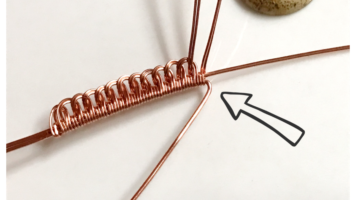 Wire wrapped pendant with gemstone cabochon and copper wire : Step 19