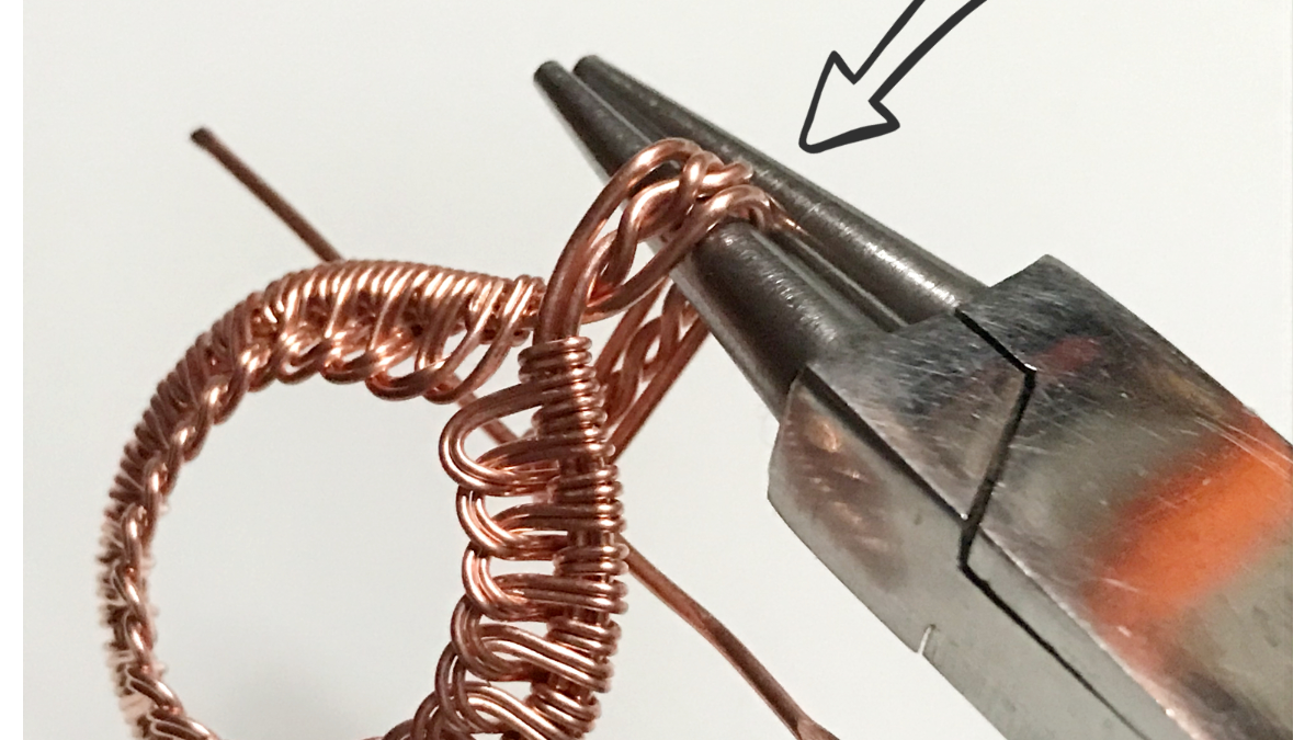 Wire wrapped pendant with gemstone cabochon and copper wire : Step 35