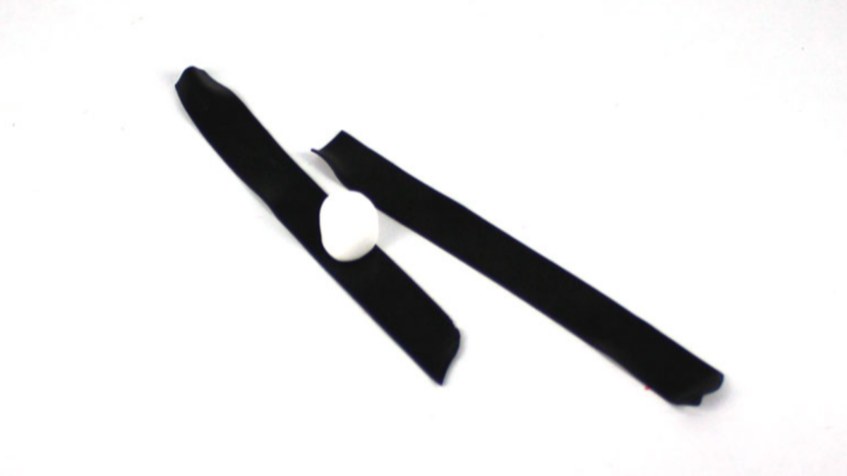 Pink cane polymer clay earrings : Step 6