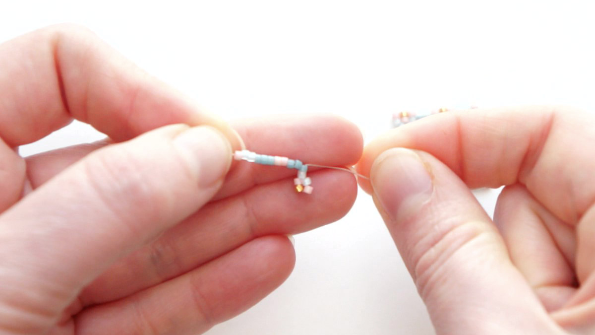 Multiranks pastel bracelet Miyuki beads Miyuki clasp Hiilos : Step 1 Multiranks pastel bracelet Miyuki beads Miyuki clasp Hiilos : Step 1