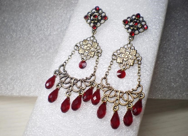 Schema  Bollywood earrings with PureCrystal siam drops and pendant