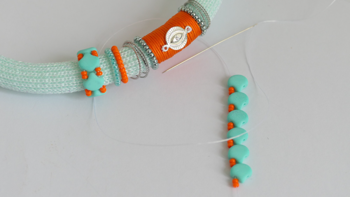 DIY Jaipur bracelet with cord and beads by Caticoud : Step 5