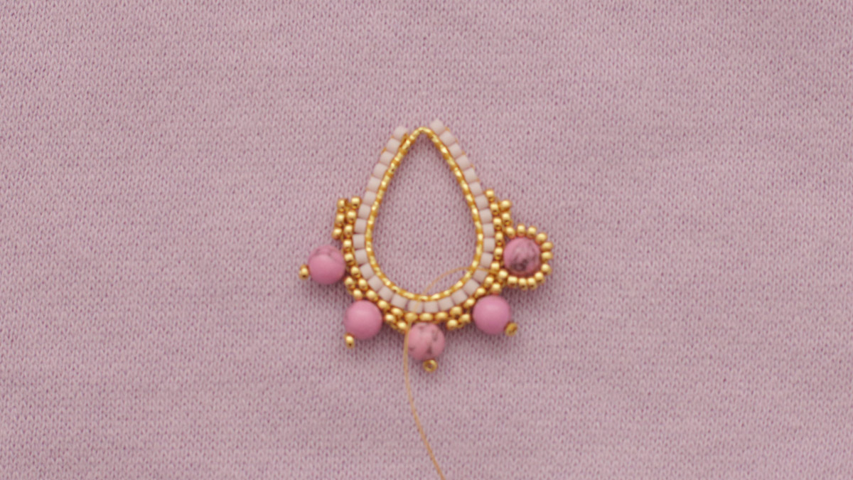 Miyuki Brick stitch flower weaving earrings tutorial : Step 10