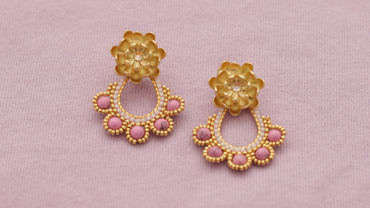 Miyuki Brick stitch flower weaving earrings tutorial : Step 12