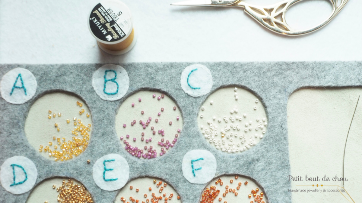 Miyuki peyote weave hair clip : Step 1 Miyuki peyote weave hair clip : Step 1