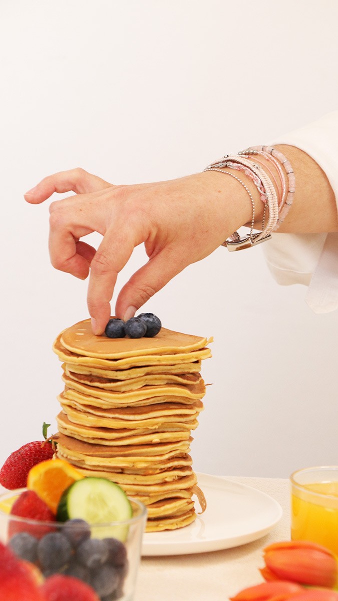 Schema  Rose quartz and stainless steel slacking effect bracelet with Hiilos clasp