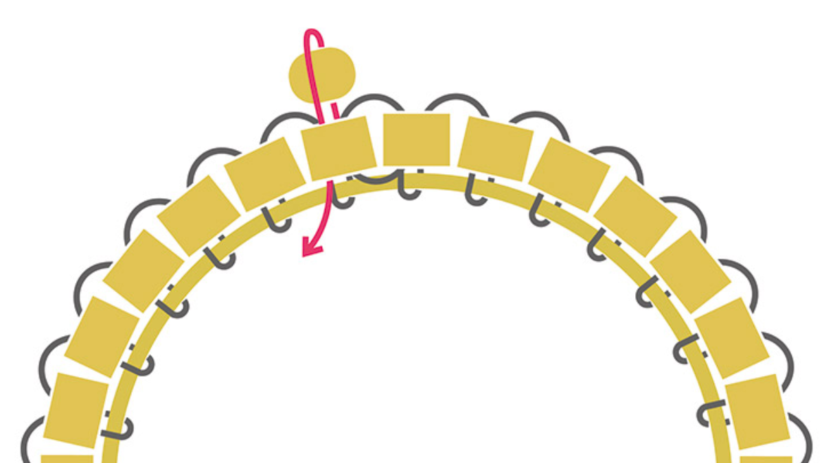 Miyuki Sun and Moonstone Brick Stitch Earrings : Step 5