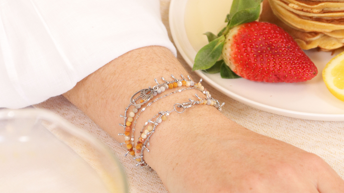 Schema  Stainless steel multirang bracelet with gemstones