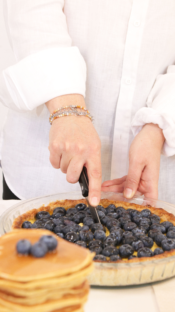 Schema  Stainless steel multirang bracelet with gemstones