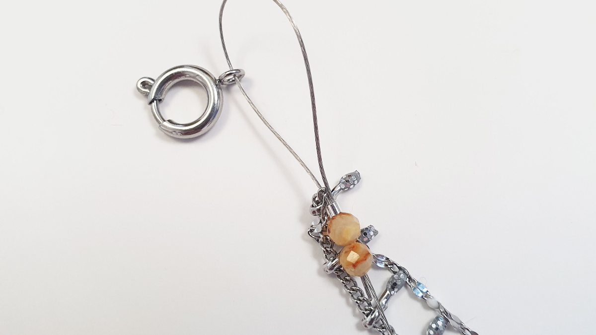 Stainless steel multirang bracelet with gemstones : Step 1