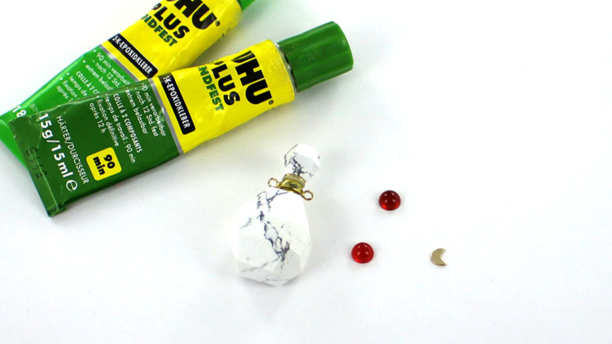 Necklace mini perfume bottle in howlite : Step 1