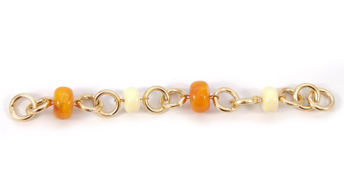 Gold plated bracelet with round resin beads : Step 6