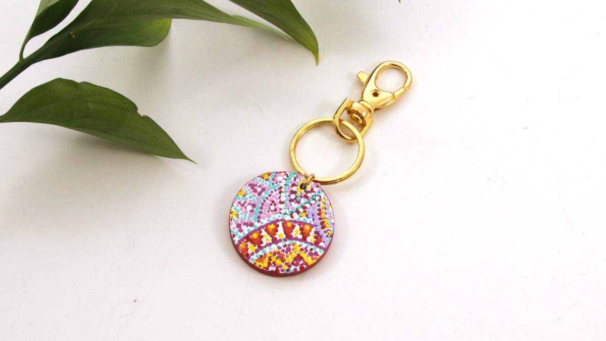Schema Painted key ring with dots Schema Painted key ring with dots