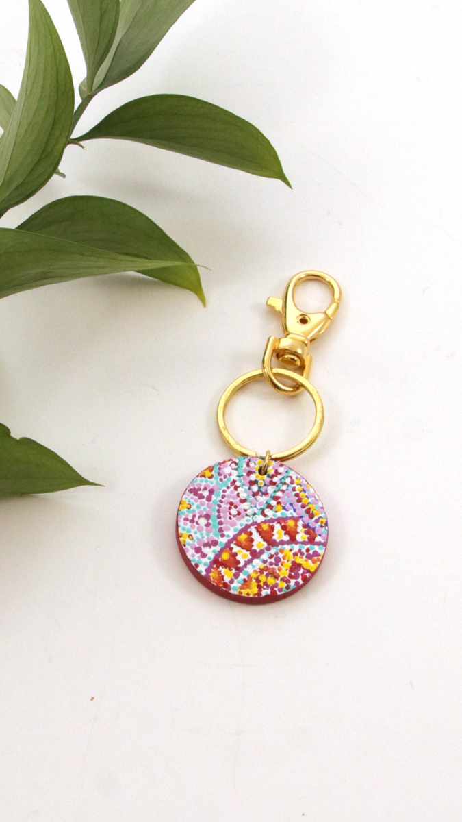 Schema Painted key ring with dots Schema Painted key ring with dots