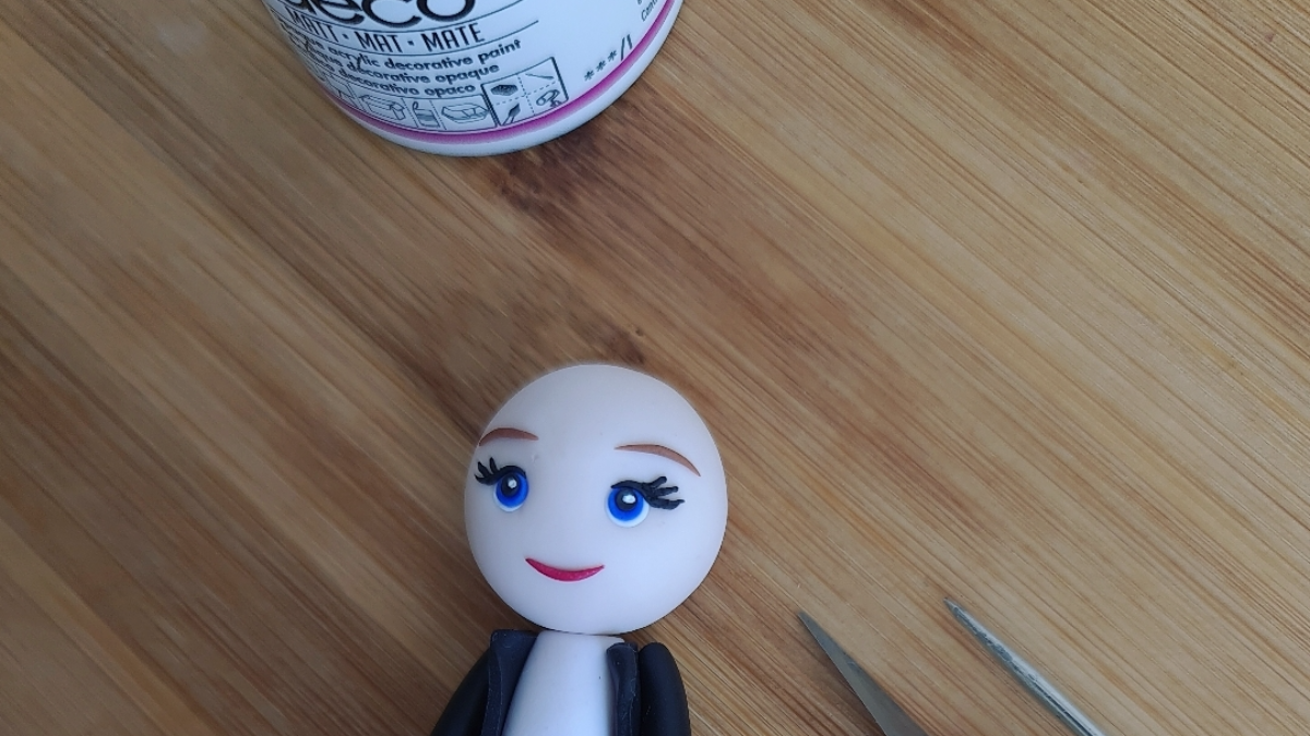 DIY polymer clay doll figurine : Step 11 DIY polymer clay doll figurine : Step 11