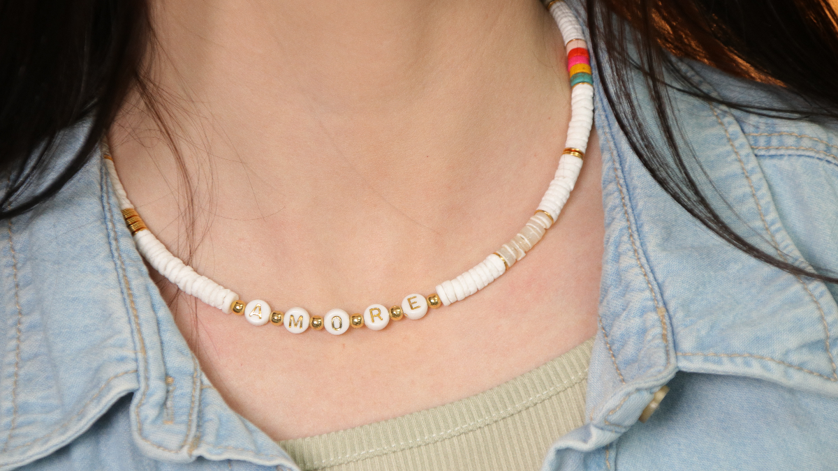 Schema  DIY 3 in 1 message jewel made of heishi shell and letter beads