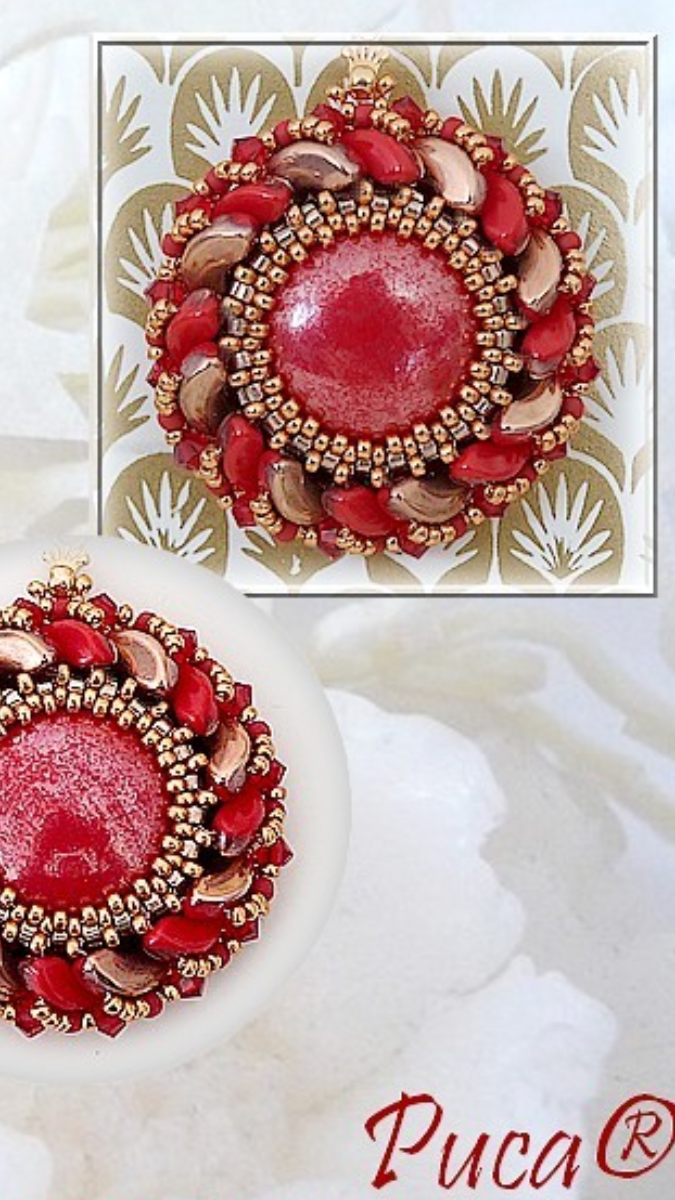 Schema  Sun pendant with Arcos glass beads and cabochon by Puca